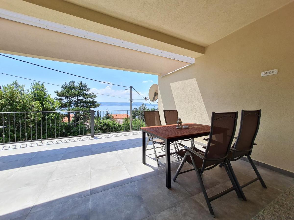 Belle Oasis Apartment Novi Vinodolski Exterior photo